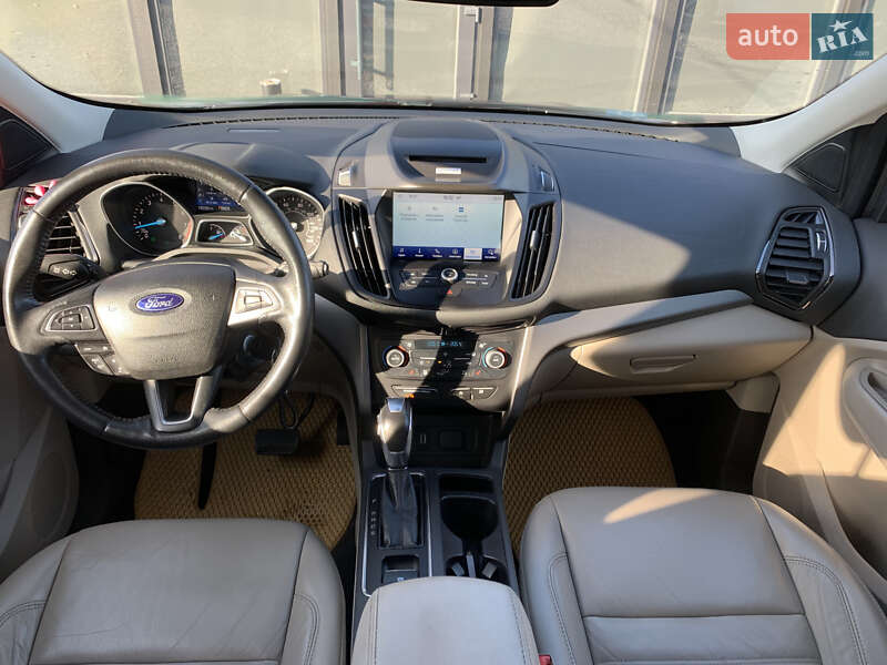 Внедорожник / Кроссовер Ford Escape 2017 в Львове