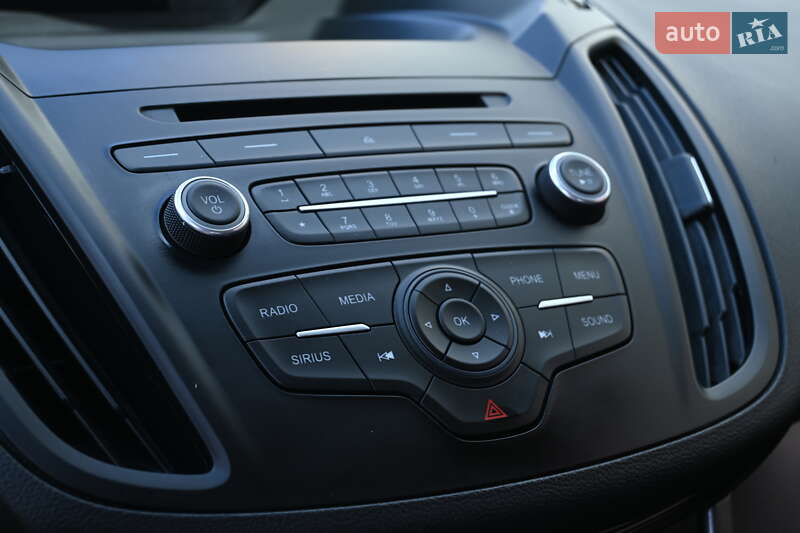 Внедорожник / Кроссовер Ford Escape 2017 в Киеве