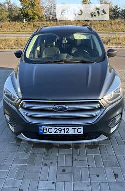 Внедорожник / Кроссовер Ford Escape 2016 в Стрые