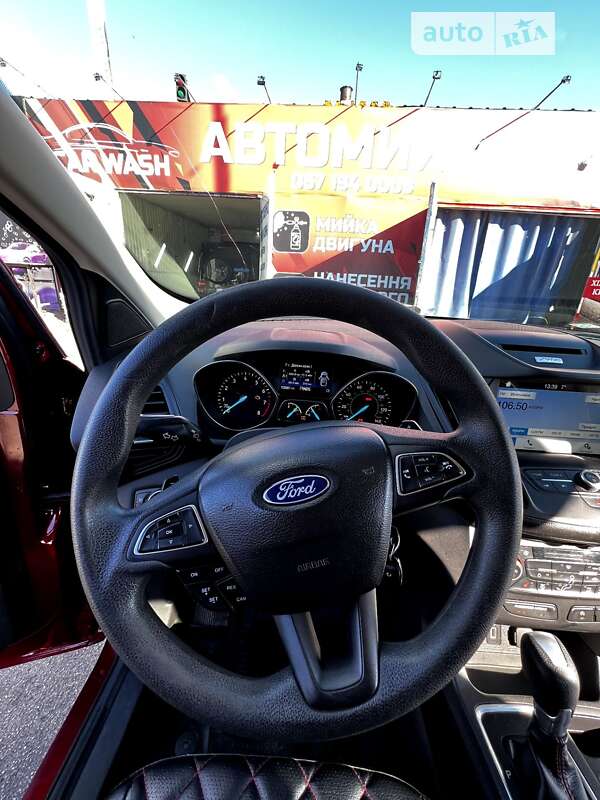 Позашляховик / Кросовер Ford Escape 2017 в Києві