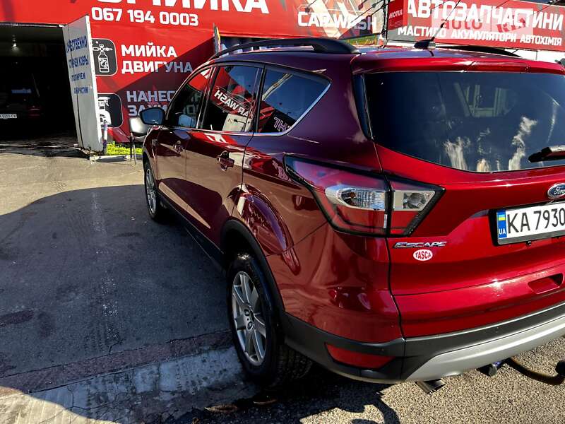 Позашляховик / Кросовер Ford Escape 2017 в Києві