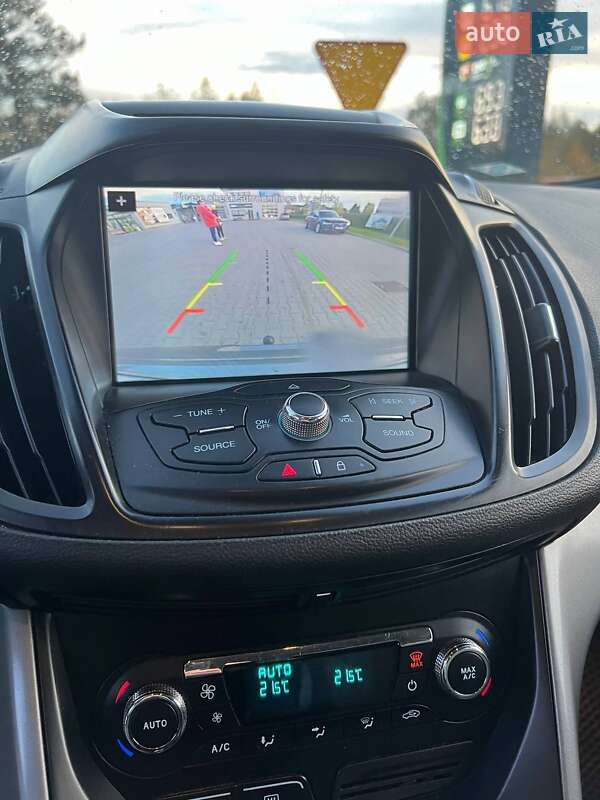 Внедорожник / Кроссовер Ford Escape 2016 в Дубно