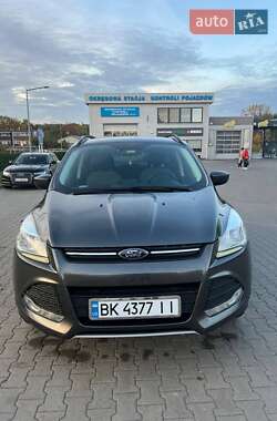 Внедорожник / Кроссовер Ford Escape 2016 в 