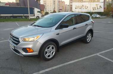 Внедорожник / Кроссовер Ford Escape 2017 в Ивано-Франковске