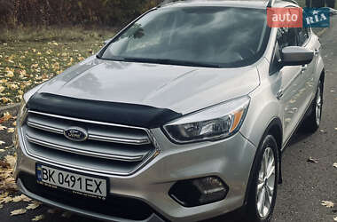 Позашляховик / Кросовер Ford Escape 2018 в Рівному