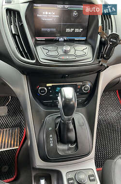 Внедорожник / Кроссовер Ford Escape 2014 в 