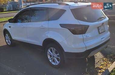 Позашляховик / Кросовер Ford Escape 2016 в Кривому Розі