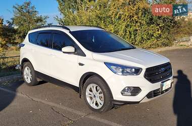 Позашляховик / Кросовер Ford Escape 2016 в Кривому Розі