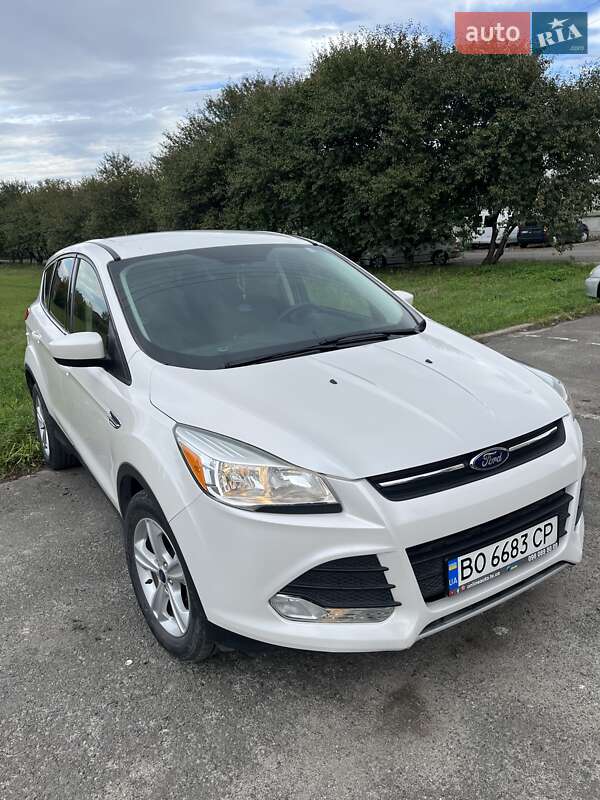 Внедорожник / Кроссовер Ford Escape 2015 в Тернополе