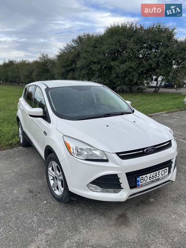 Внедорожник / Кроссовер Ford Escape 2015 в Тернополе