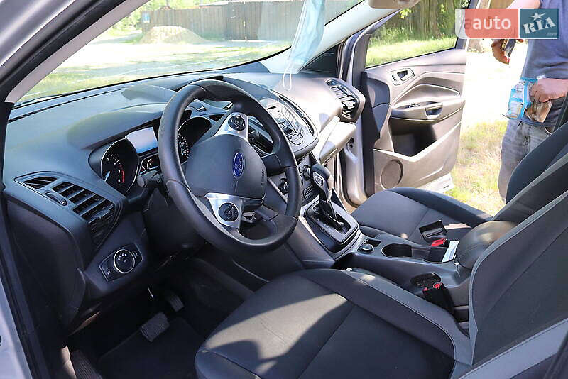 Внедорожник / Кроссовер Ford Escape 2016 в Харькове