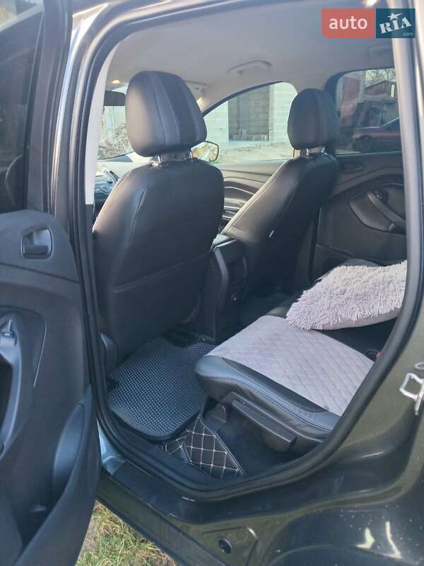 Внедорожник / Кроссовер Ford Escape 2016 в Львове