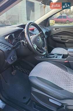 Позашляховик / Кросовер Ford Escape 2016 в Львові