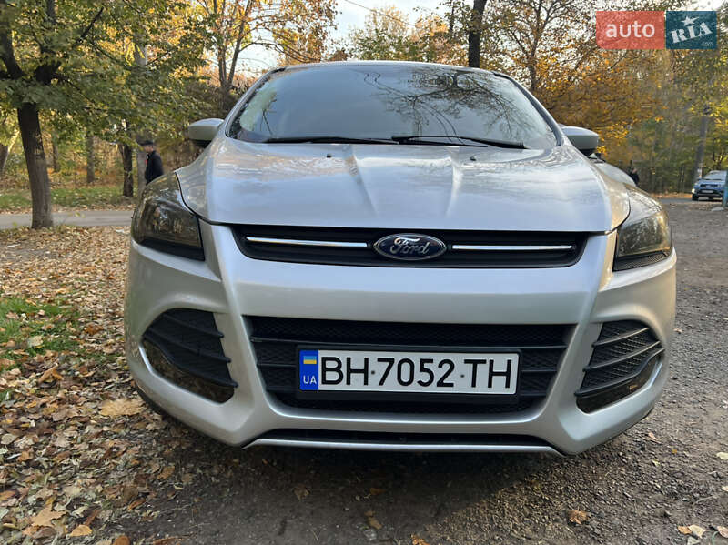 Позашляховик / Кросовер Ford Escape 2016 в Одесі