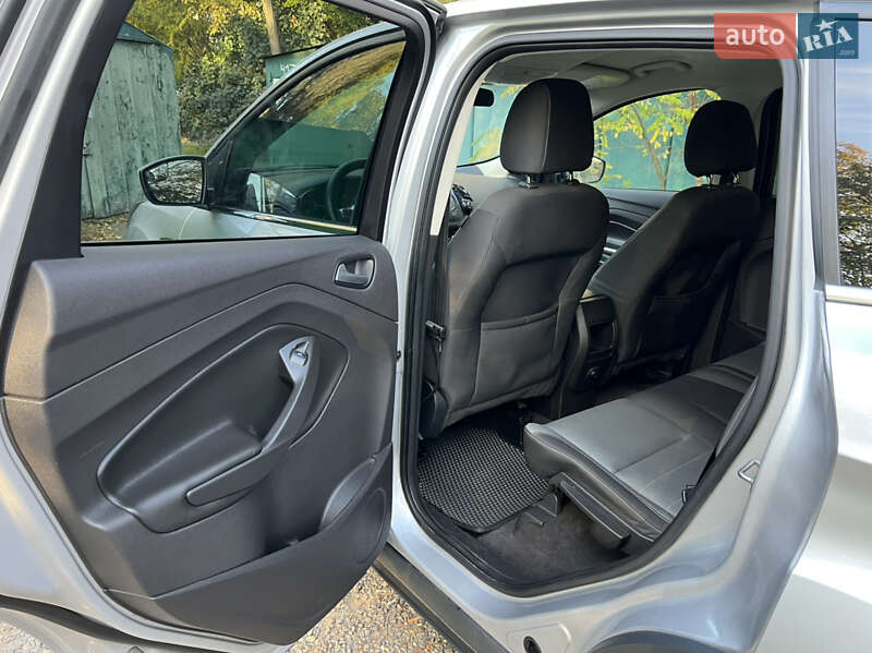 Позашляховик / Кросовер Ford Escape 2016 в Одесі