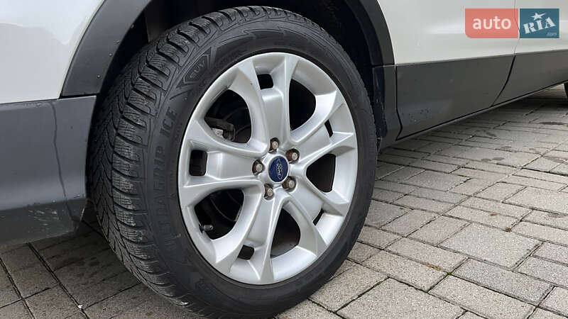 Внедорожник / Кроссовер Ford Escape 2015 в Львове