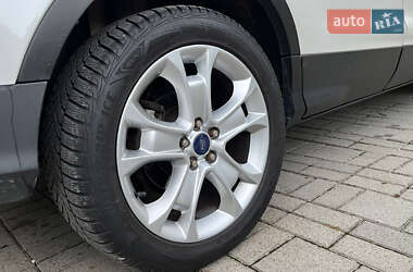 Внедорожник / Кроссовер Ford Escape 2015 в 