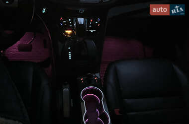 Внедорожник / Кроссовер Ford Escape 2015 в 