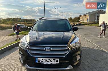 Позашляховик / Кросовер Ford Escape 2018 в Львові