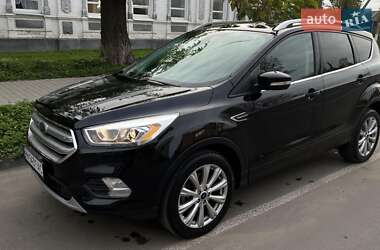 Позашляховик / Кросовер Ford Escape 2017 в Ананьїві