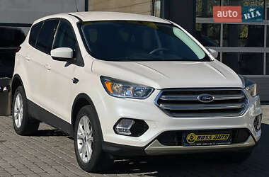 Внедорожник / Кроссовер Ford Escape 2018 в 