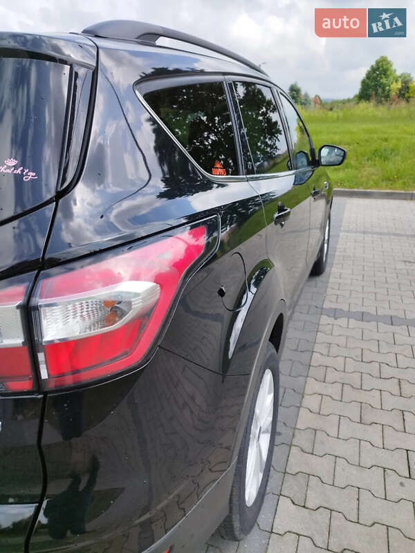 Внедорожник / Кроссовер Ford Escape 2018 в Львове