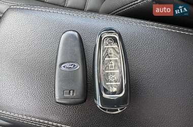 Внедорожник / Кроссовер Ford Escape 2017 в 