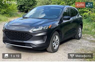 Внедорожник / Кроссовер Ford Escape 2020 в 