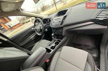 Внедорожник / Кроссовер Ford Escape 2016 в 