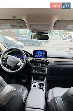 Внедорожник / Кроссовер Ford Escape 2020 в Киеве