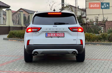 Внедорожник / Кроссовер Ford Escape 2023 в 