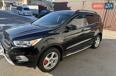 Внедорожник / Кроссовер Ford Escape 2019 в Киеве