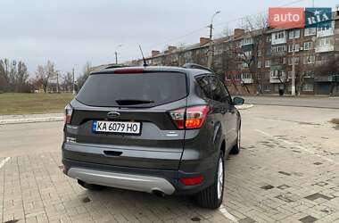 Внедорожник / Кроссовер Ford Escape 2017 в Каменец-Подольском