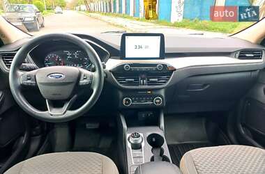 Внедорожник / Кроссовер Ford Escape 2019 в 