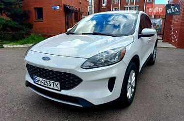 Внедорожник / Кроссовер Ford Escape 2019 в 