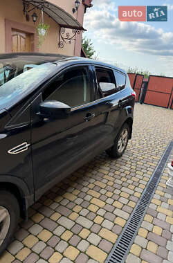 Внедорожник / Кроссовер Ford Escape 2015 в 