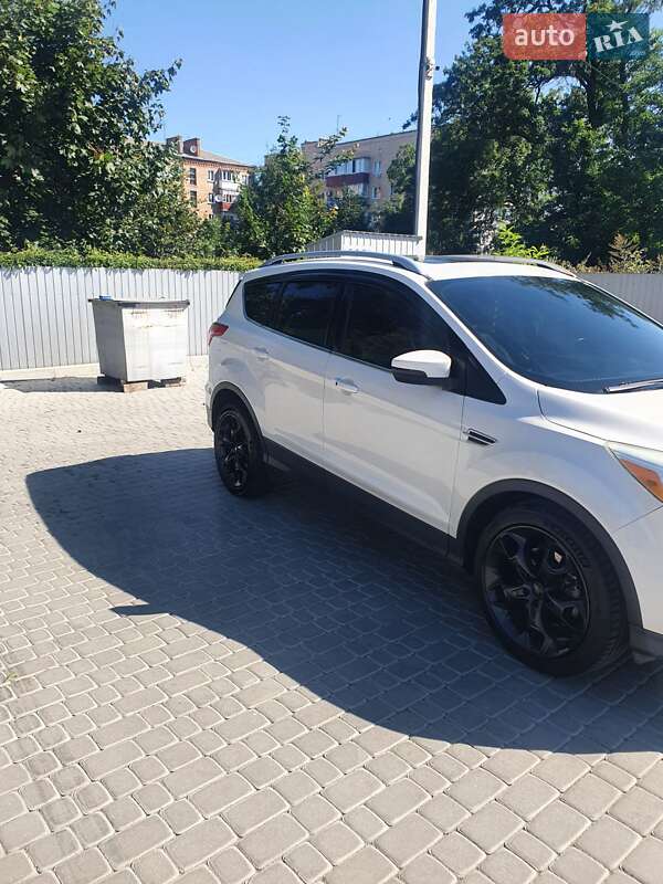 Внедорожник / Кроссовер Ford Escape 2013 в Староконстантинове