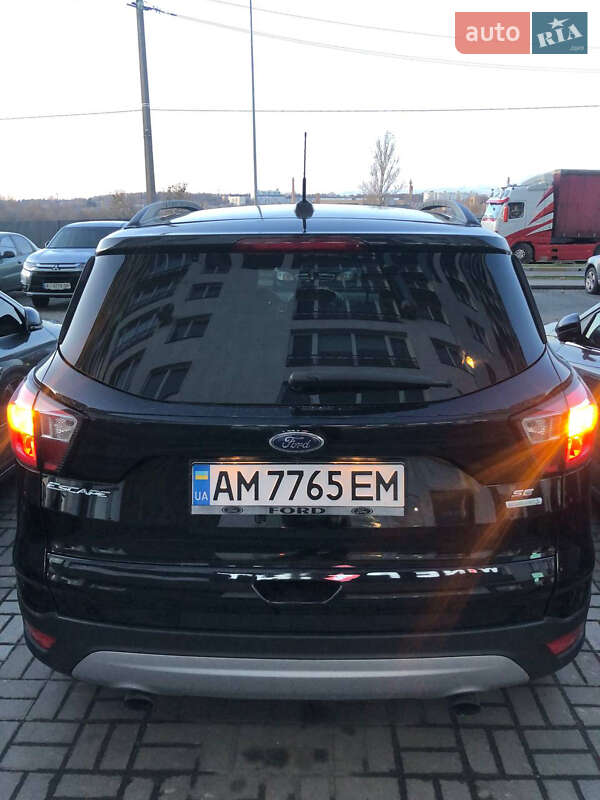 Внедорожник / Кроссовер Ford Escape 2018 в Бердичеве