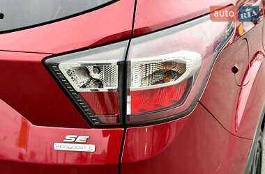 Внедорожник / Кроссовер Ford Escape 2016 в 