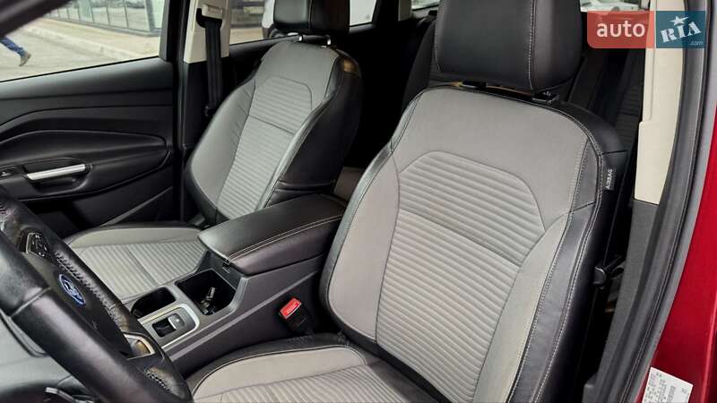 Внедорожник / Кроссовер Ford Escape 2016 в Белой Церкви