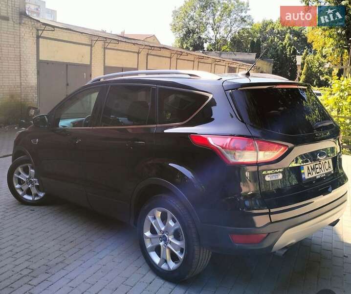 Внедорожник / Кроссовер Ford Escape 2015 в Долине