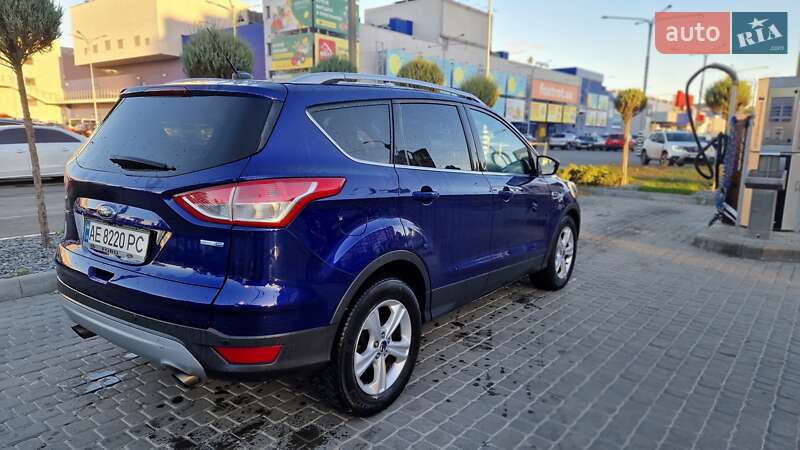 Внедорожник / Кроссовер Ford Escape 2015 в Днепре