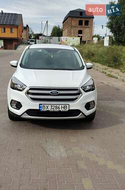 Позашляховик / Кросовер Ford Escape 2019 в Хмельницькому