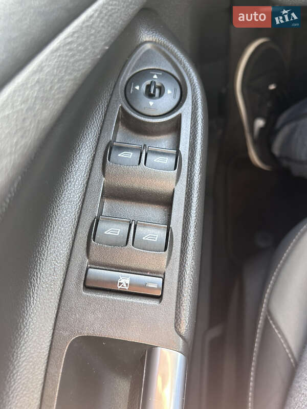 Внедорожник / Кроссовер Ford Escape 2013 в Луцке фото 31 Внедорожник / Кроссовер Ford Escape 2013 в Луцке