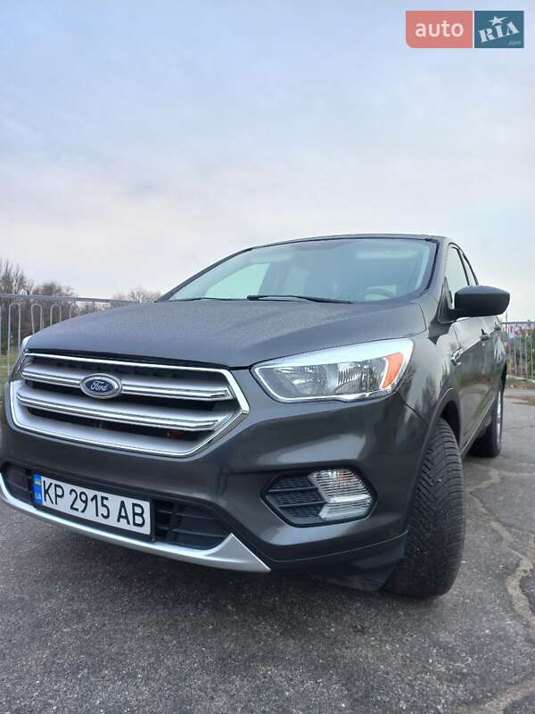 Позашляховик / Кросовер Ford Escape 2017 в Запоріжжі