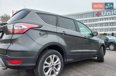 Позашляховик / Кросовер Ford Escape 2017 в Запоріжжі