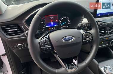 Внедорожник / Кроссовер Ford Escape 2022 в 