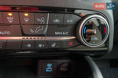 Внедорожник / Кроссовер Ford Escape 2022 в 