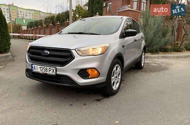 Внедорожник / Кроссовер Ford Escape 2017 в Киеве