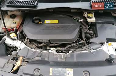 Внедорожник / Кроссовер Ford Escape 2012 в 